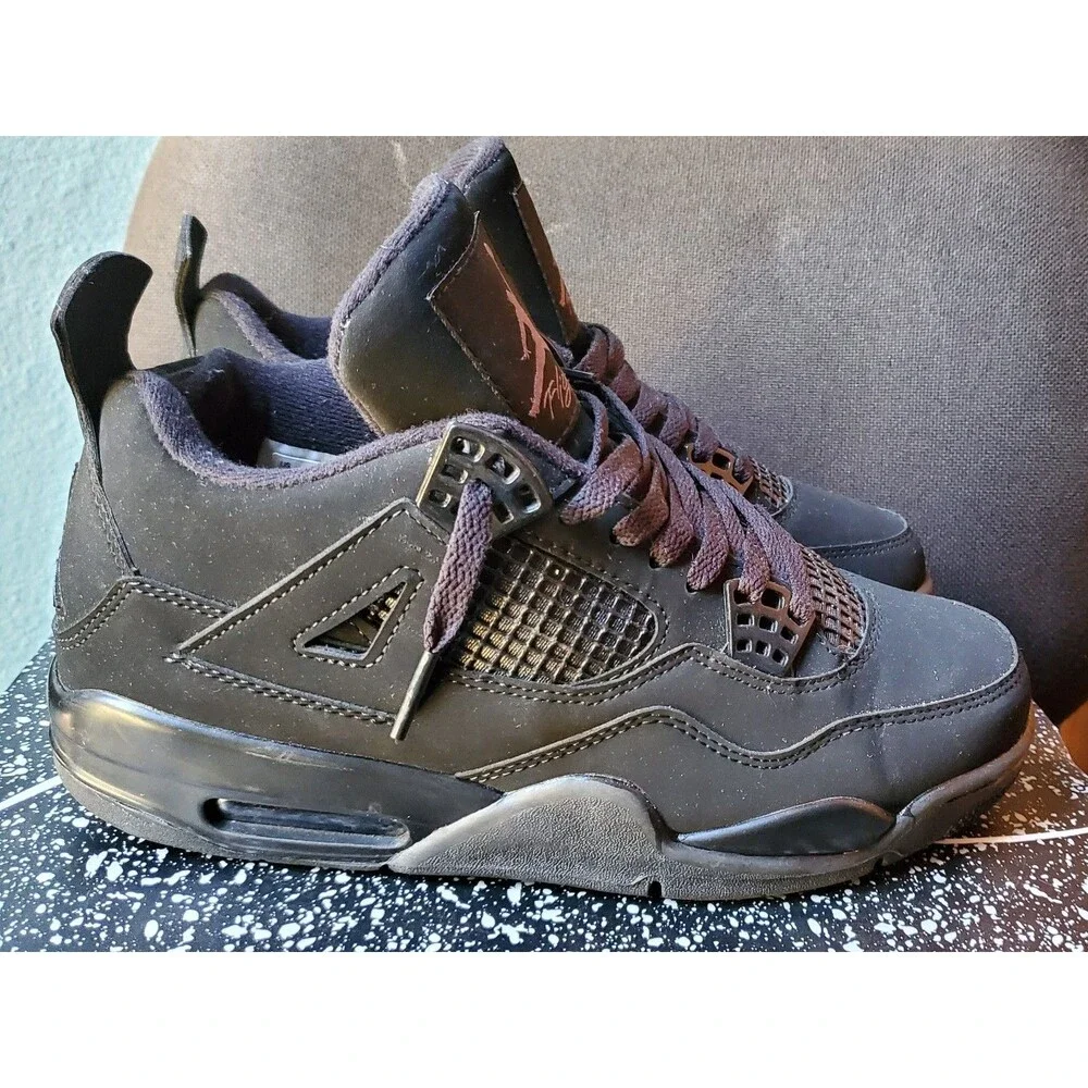 Jordan 4 Retro Black Cat. Size 8.5